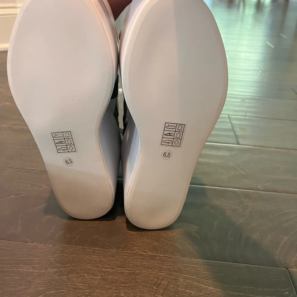 Jeffrey Campbell Black and White Platform Sandals - Picture 6 of 8